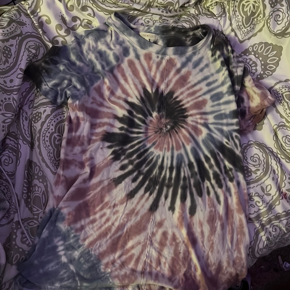 tie-dye shirt, good condition, medium